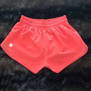 Lululemon Hotty Hot 2.5”
